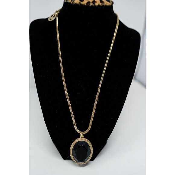 Trifari Gold tone wheat chain black oval pendant adj 18"-20" - Picture 1 of 6